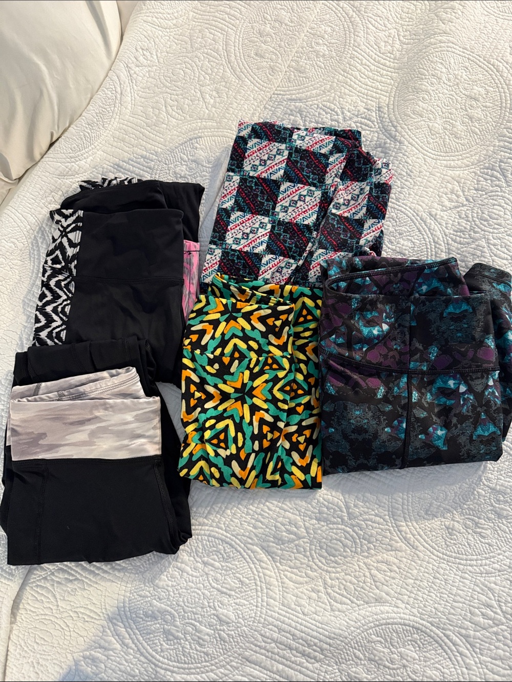 Mixed Pattern Leggings Bundle - Colorful & Black Styles